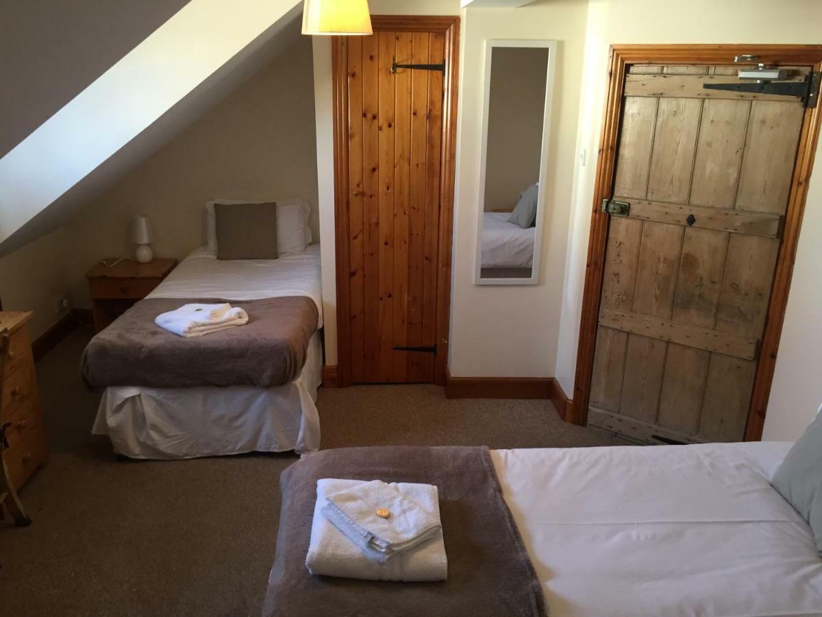 The St Crispin Inn Worth  ภายนอก รูปภาพ